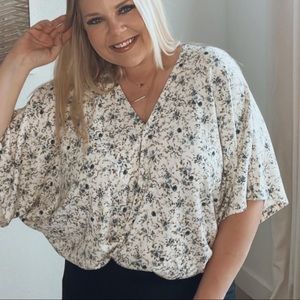 🎉SALE🎉 Floral Bodysuit {CREAM}